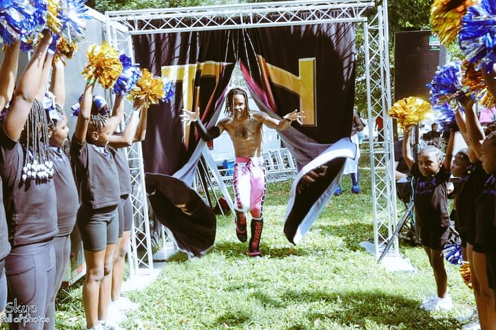 DanielATG215's tweet image. I FIGHT with and #4TheYouth so Philly, put the guns down d***heads.🙏🏽👑✊🏾 @TiTanChampions1 @WeR1Vibez