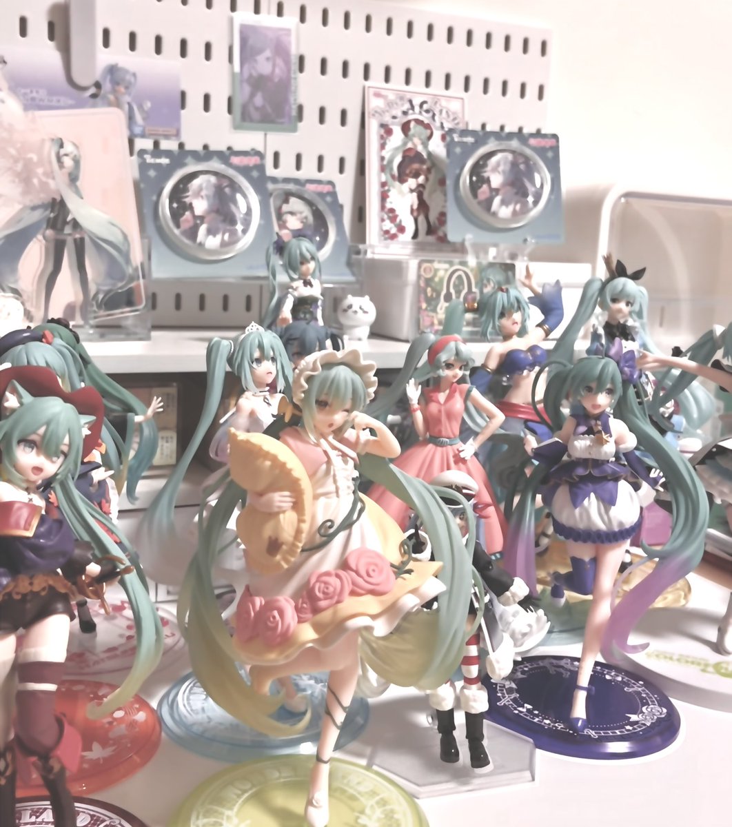 jayIanator's tweet photo. who knew i had another vocaloid phase after 2 whole years https://t.co/gsdUTwLsyH