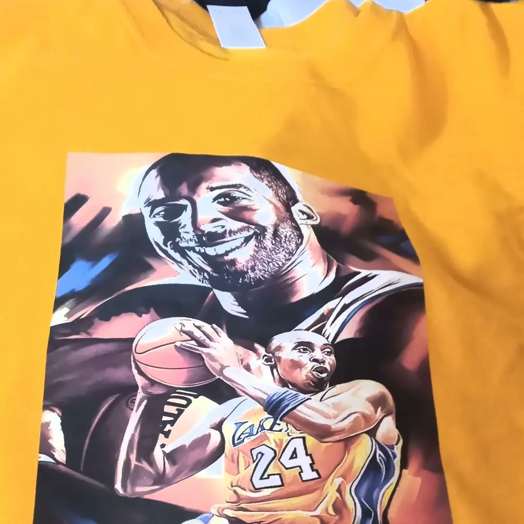 PConze's tweet photo. T-shirts #KobeBryant en vente en gros ou en détails https://t.co/nWwCqY0BaO