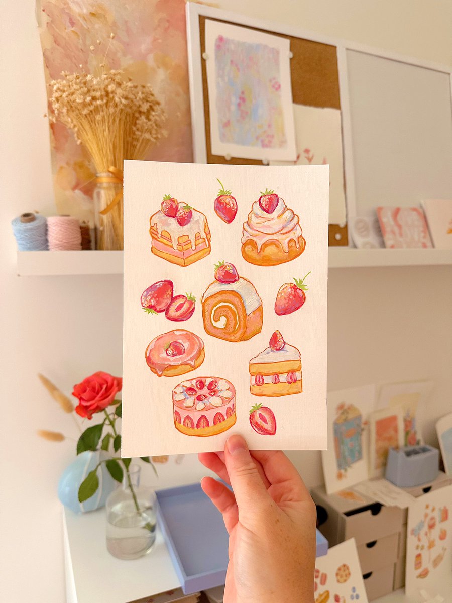 Strawberry cakes! 🍰 I might be enjoying painting cakes a little recently 👀