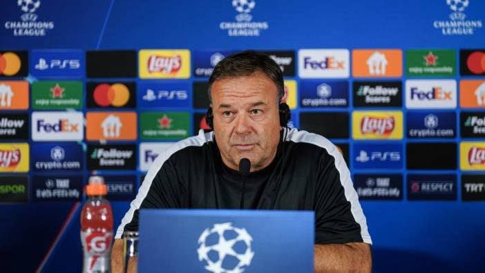 Young Boys Teknik Direktörü Patrick Rahmen:

“Galatasaray’a çok çalıştık. Kendilerini nasıl yere attıkları ve bedavadan penaltı almaya alışık bir takım olduklarını gördük. Onları kendi silahıyla vurduk. Sanırım Galatasaray, oyuncularına bir de tiyatro eğitimi veriyor (Gülerek).”