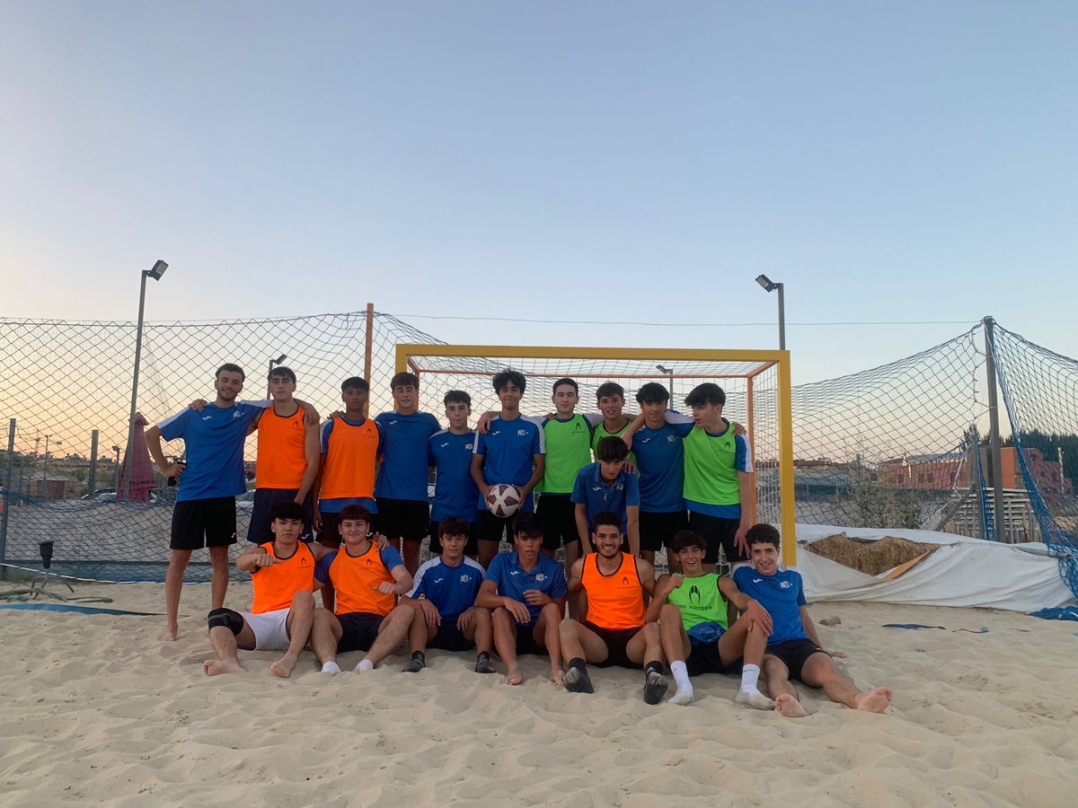 cdarces_oficial's tweet photo. Continúa nuestro #juvenilA con su pretemporada dándole protagonismo a la 💪 ....preparando una temporada que se antoja muy positiva 😀

#pretemporada #futbol #somosarces https://t.co/pLy1GOIJPf