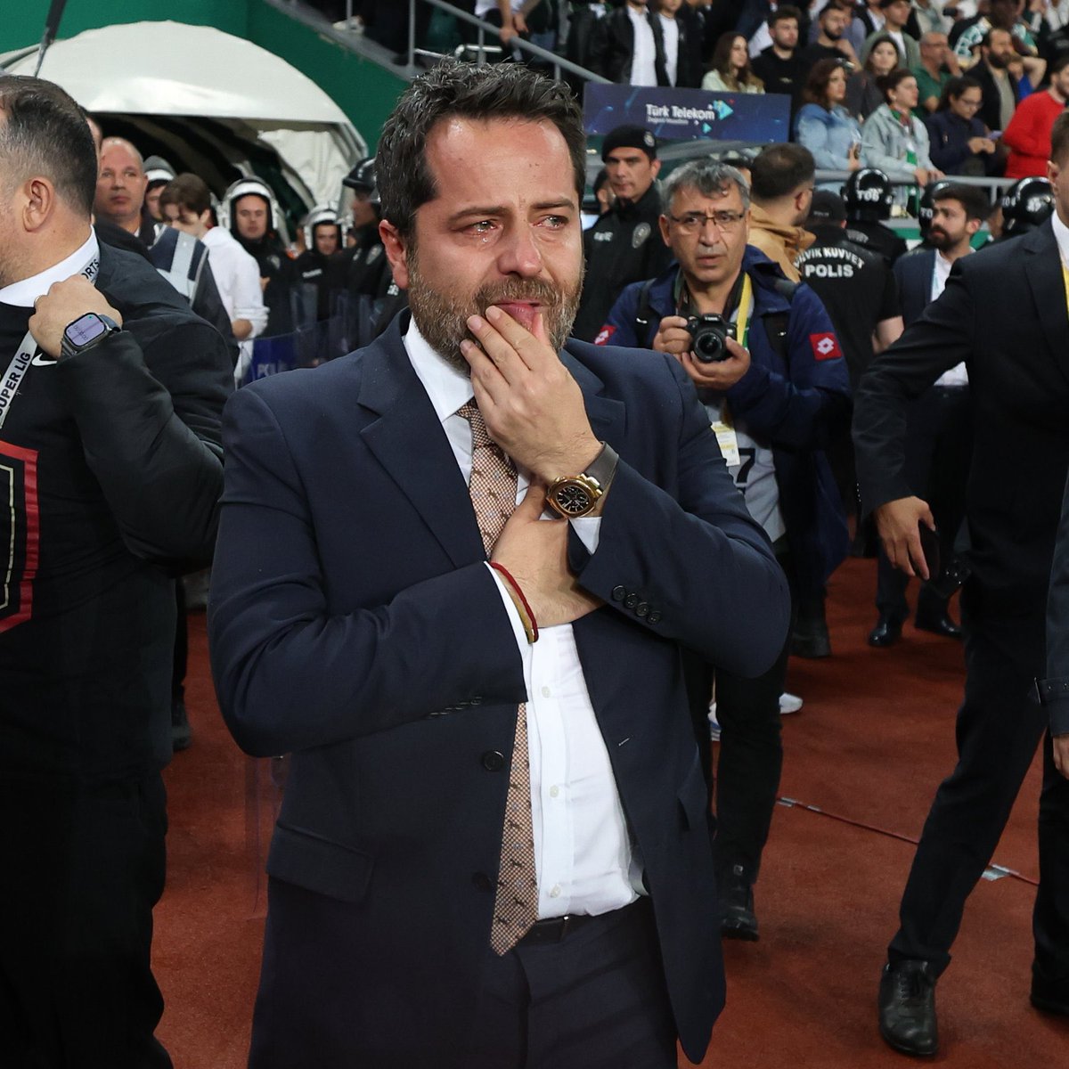 🔥 İMKANI OLAN TÜM GALATASARAYLILAR NEF PLAZA ÖNÜNE!

Erden Timur geri dönene kadar oradan dönmek yok!

Adres: Esentepe Mah. Ali Kaya Sk. No:3, Apa Nef Plaza Levent, Şişli/İstanbul