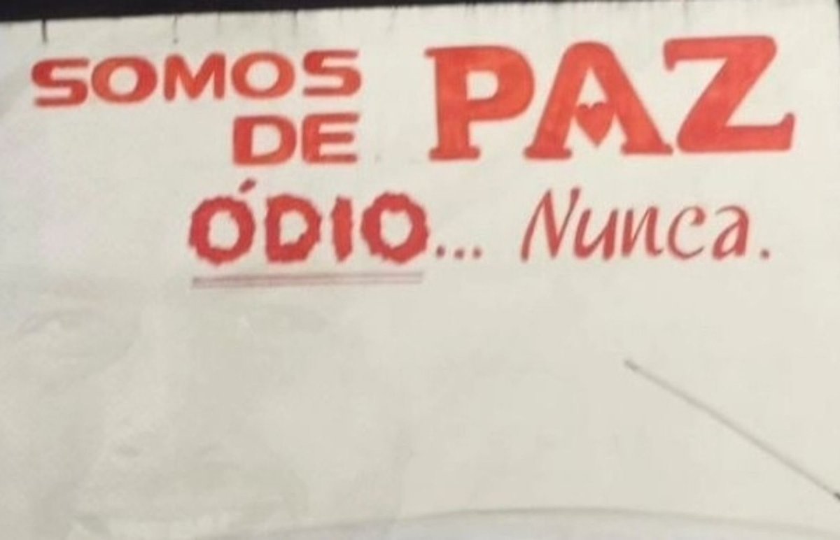 _lunac_'s tweet photo. se eu tivesse uma arma essa semana eu já teria dado 8 tiros pro alto e hoje especificamente eu já teria praticado uma tentativa de homicídio https://t.co/ESuqVJ1pn5