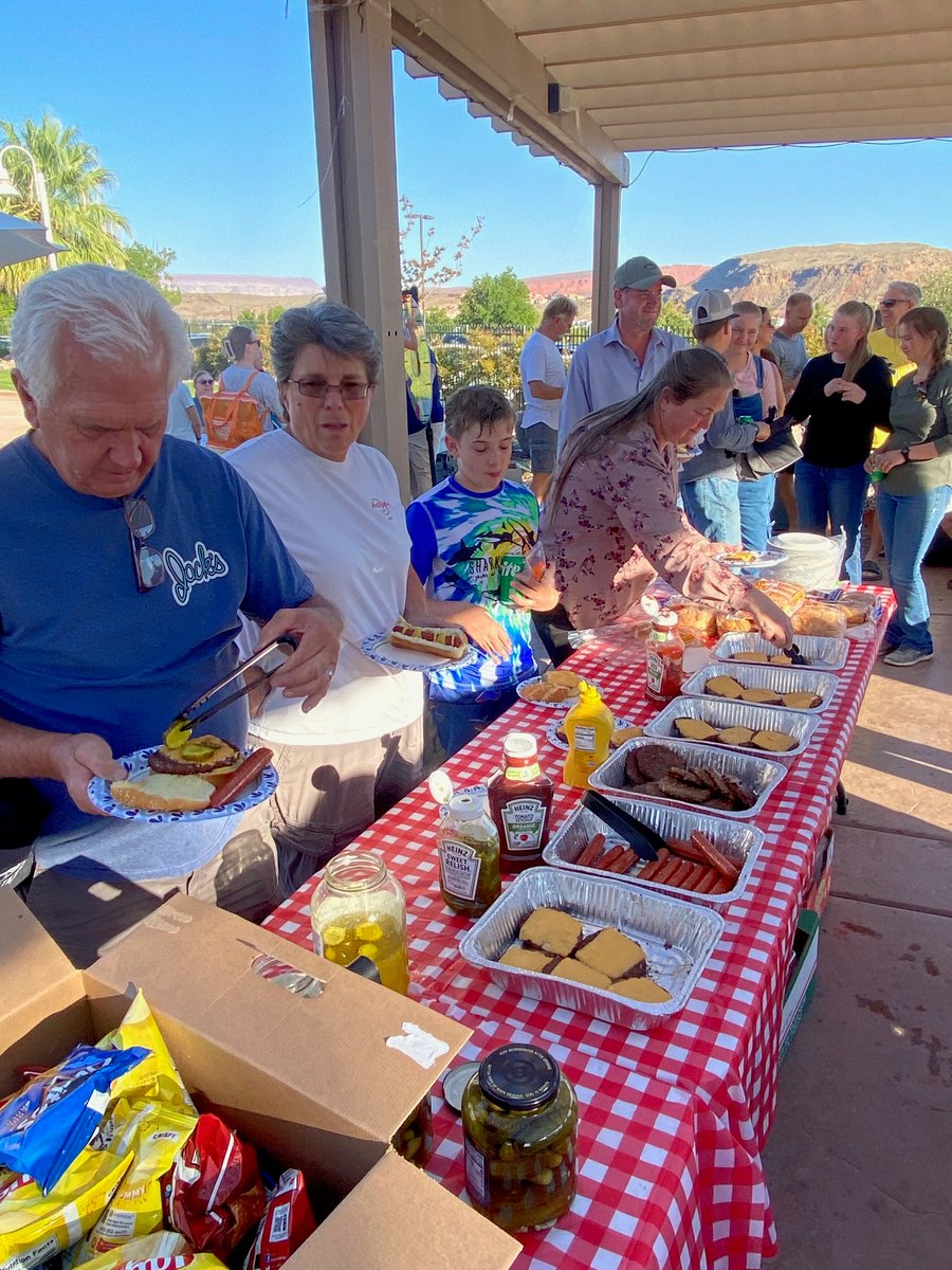 SUHBA's tweet photo. Member Appreciation BBQ!! Thank you to SunRiver https://t.co/8ComPIApWA for sponsoring, and to Enbridge Gas and Craig Davis for providing the awesome grill!! #grillmasters https://t.co/acn5ggnjT5