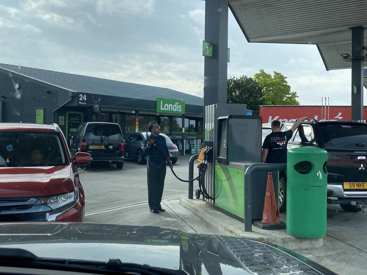 Darren Collins tweet media