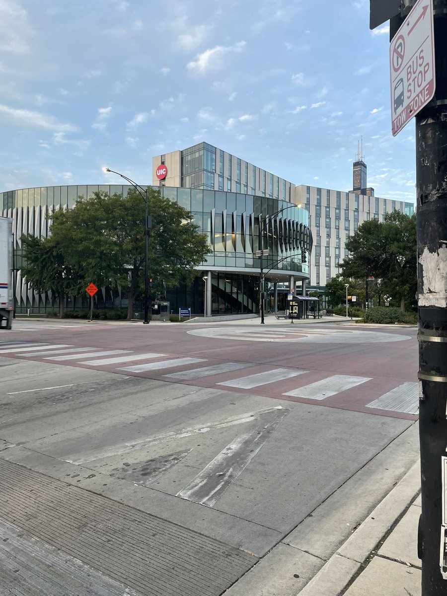 1st day of grad school!  So happy to be back on campus. I can’t believe I waited this long to go back!  Working towards my MEd in Youth Development at <a href="/UIC_CollegeofEd/">UIC College of Education</a>!  Here’s to being a student again!