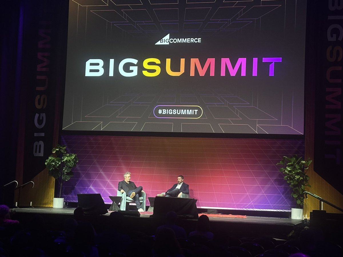 BigCommerce's tweet photo. #TravisHess is joined by @paypal’s SVP and Head of Checkout #MikeSutter for a fireside chat about what is next in payments and checkout.
PayPal’s Fastlane is now available, providing an easy to implement solution and quick converting checkout experience. https://t.co/N1e8tqcxdh https://t.co/p99A1VakPK