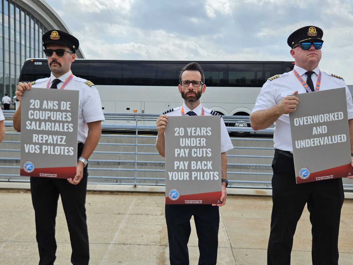 markcircelli's tweet image. Out in full support of the @aircanadapilots achieving a World-Class Contract #StrikeReady #alpapilots