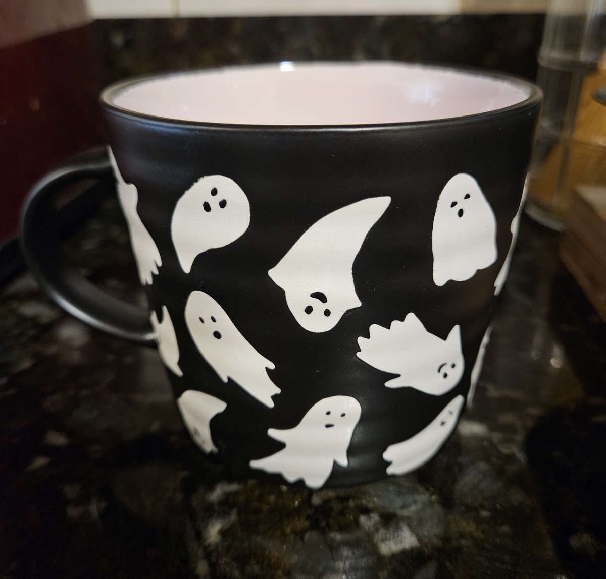 SammyPanda_'s tweet photo. This weeks mug of the week is a ghost mug! Nothing but different ghosties all around π₯°
#mug #mugoftheweek #coffeemug #CoffeeLovers https://t.co/8PHVd6XEUw