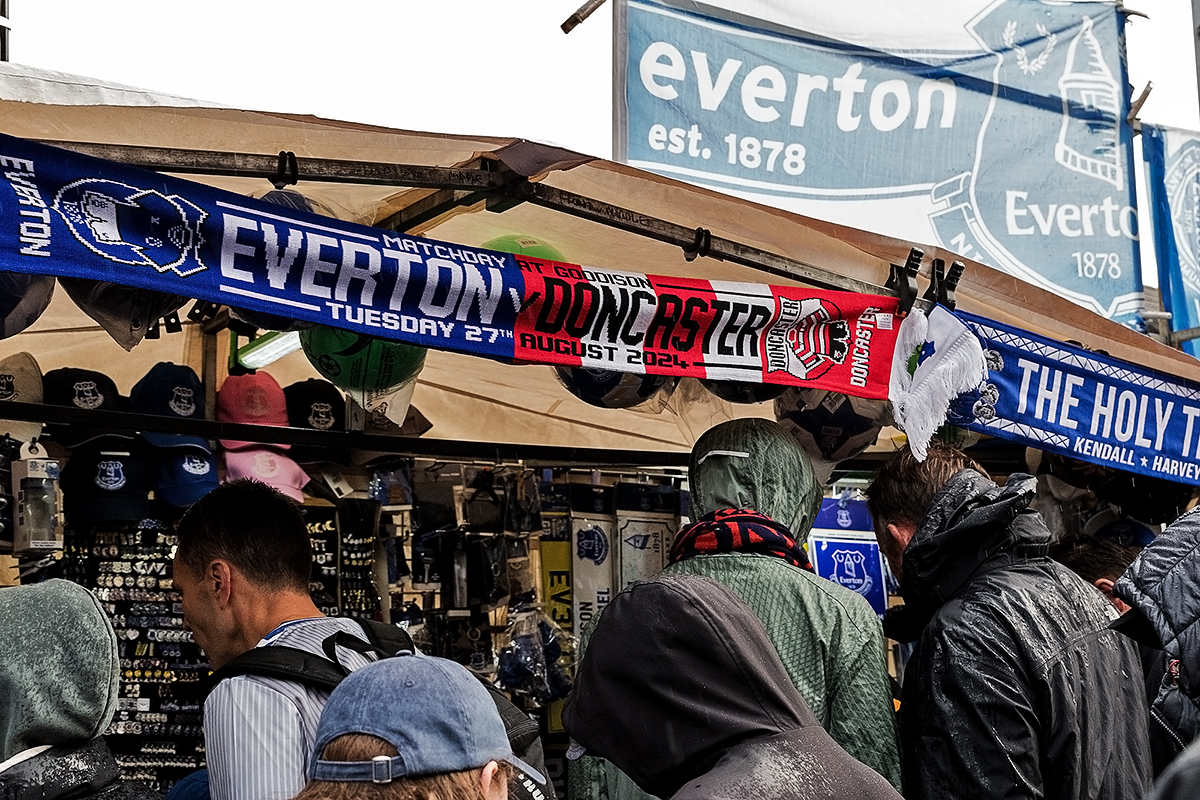 BrianSaylePhoto's tweet photo. First night match of the final season at Goodison Park and a favorable result, lets hope its not the last cup game this season, and the next is a bit drier
@Everton V Doncaster Rovers #EFC #Everton #EvertonFC #GoodisonPark #SocialDocumenation @Carabao_Cup https://t.co/BHLzEvq61c