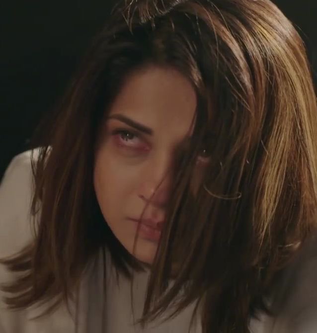 إذا جاع الإنسان يأكل وإذا عطش يشرب ولكن إذا ضاق صدره ماذا يفعل !؟ 😭💔