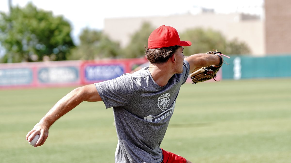 UNMLoboBaseball's tweet photo. Getting some reps in.

#GoLobos https://t.co/jFtu82dIes