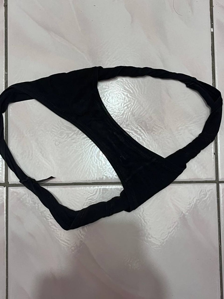 smell this and cum (peed a lil too)💋