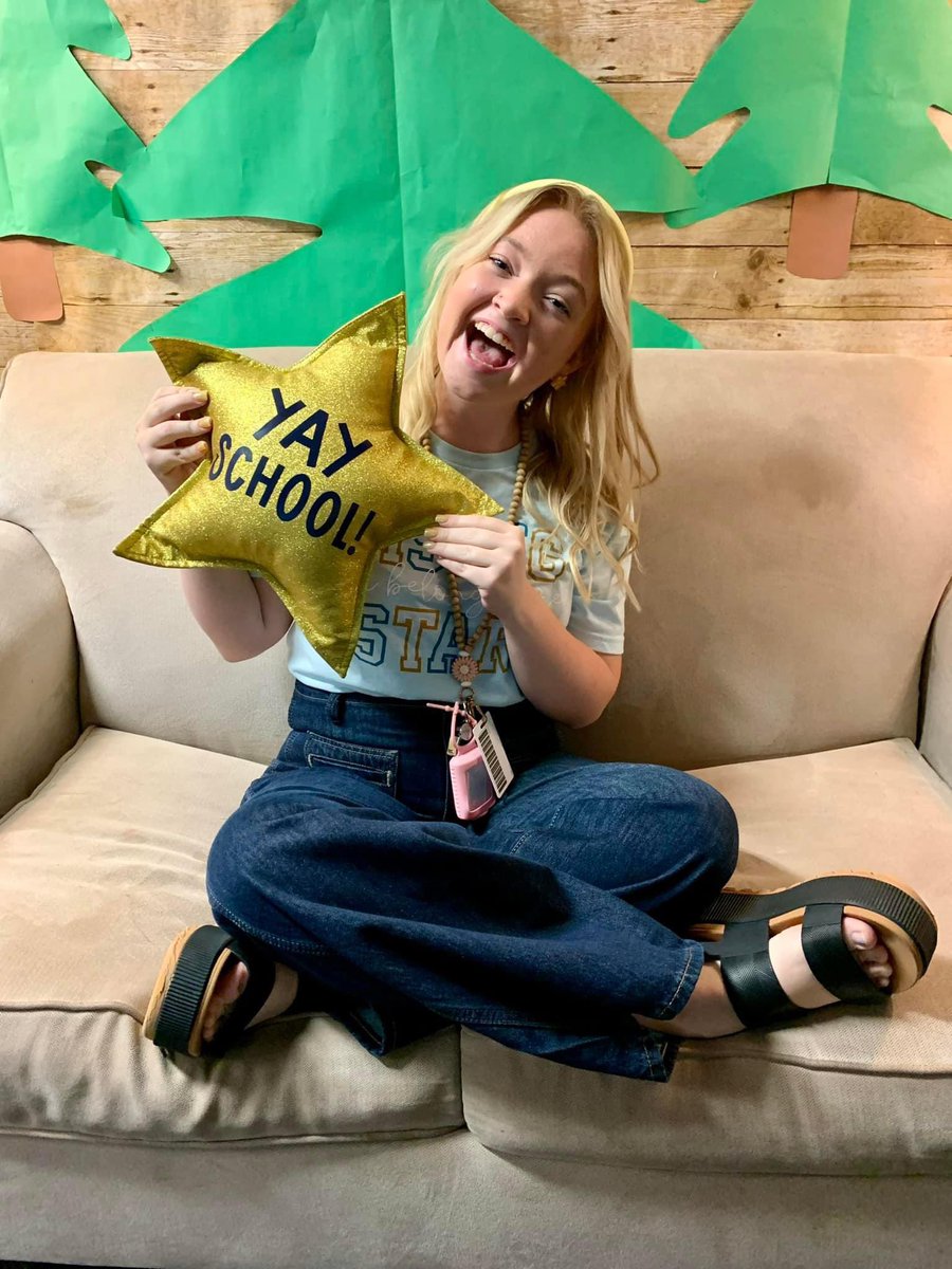 RStar512's tweet image. Celebrated our Horizon Award Nominee today! @MsHauserin2nd you are a bright light at RS and ALL IN. We are so proud of you! ✨🫶#ALLinSMSD