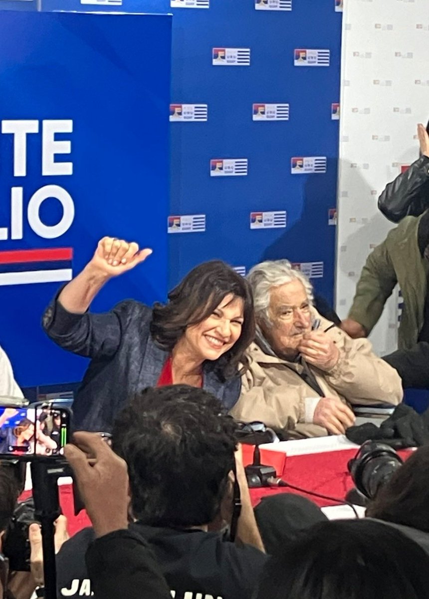 MaRTiiN1922's tweet photo. Volvió Blanca en horario central ✊🏻 https://t.co/yhfHbWpsvI