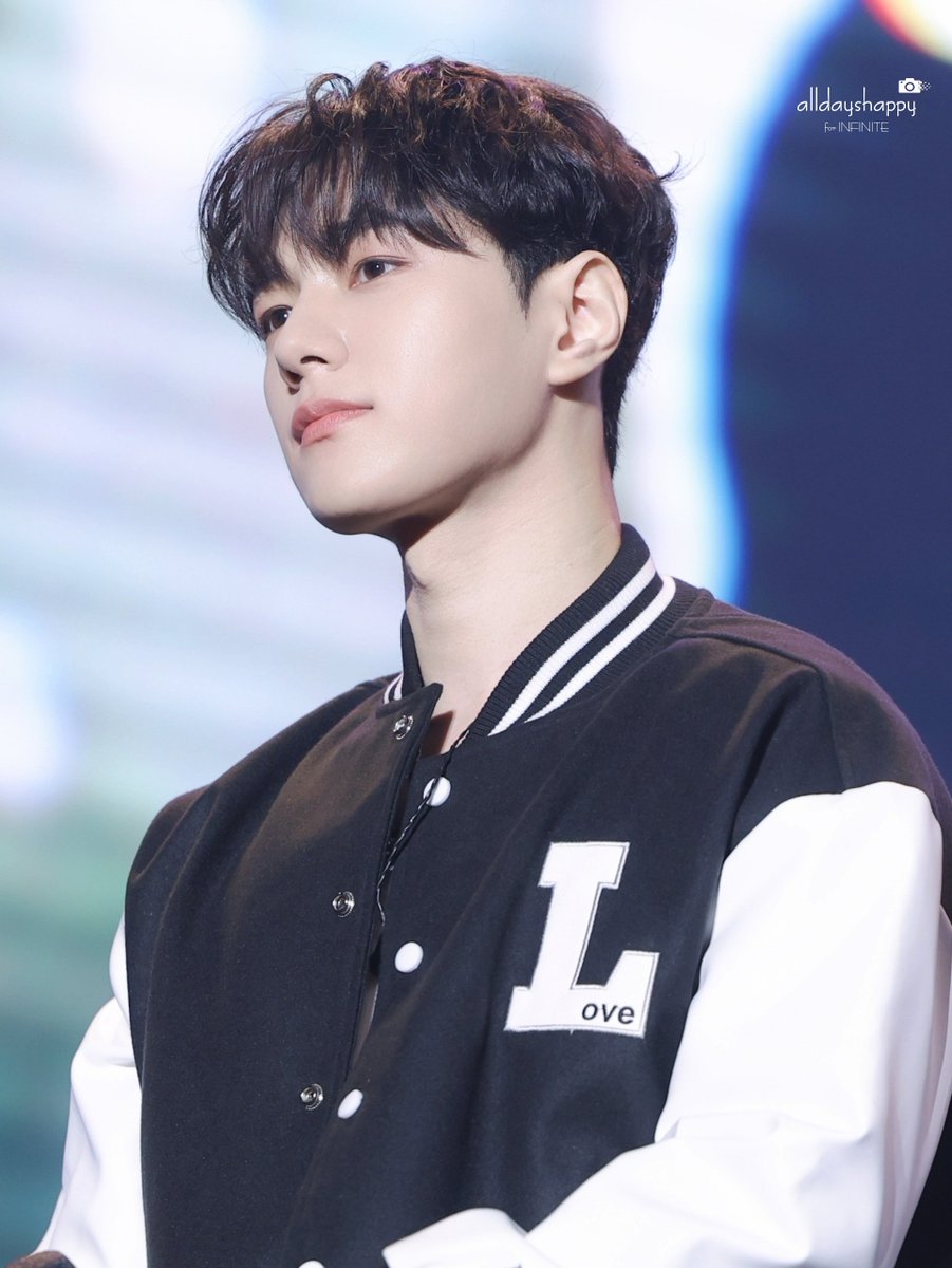 alldayshappy1's tweet photo. 240825 김명수 L 
REBOOT in SEOUL (DAY 2)

엄청 프리젠테이션 잘하는 대학생같았당😘
정말 관객석 구석구석을 다 봐주는 기특 고양이귀 묭묭이🐱
#김명수 #L #엘 #명수 #KIMMYUNGSOO
#INFINITE #인피니트 #REBOOT_in_SEOUL https://t.co/cfXOWe5lA0