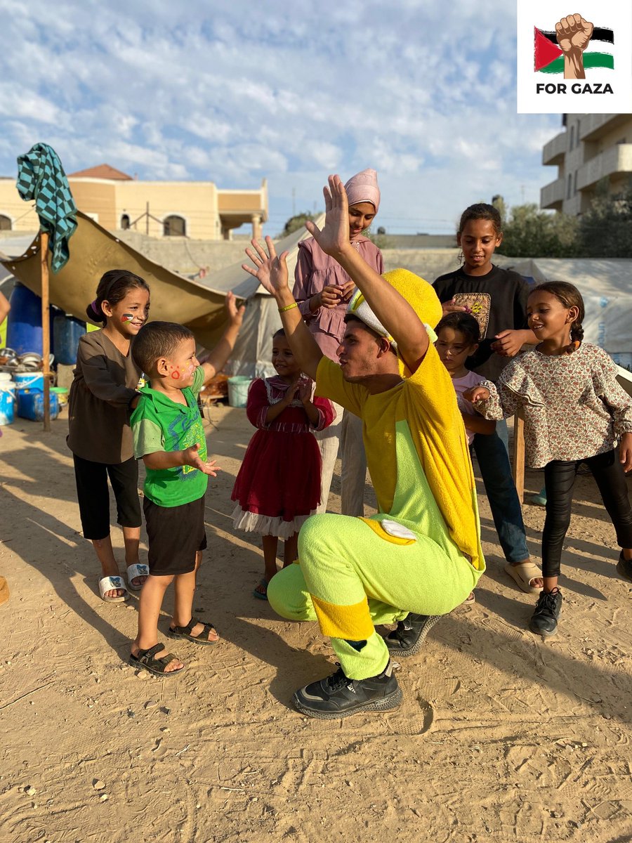 rida_ehab's tweet photo. True happiness now is standing by the children of Gaza in the shadow of the ongoing war of extermination with the Together for Gaza Relief team. We make it easy for you to provide humanitarian services in Gaza. Every donation, even if it is small, is important to them. https://t.co/jh9CJ64wTF