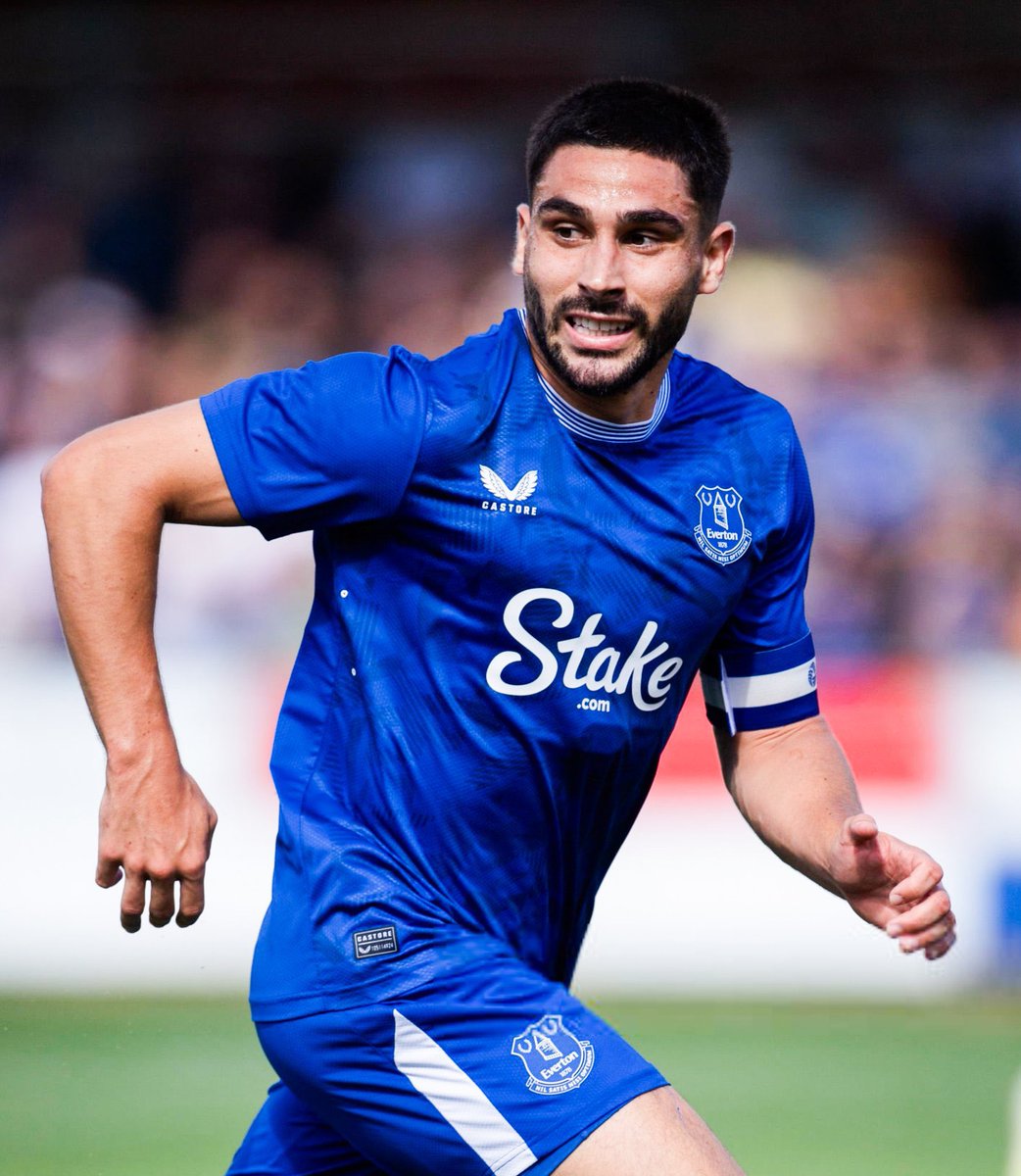 GuillaumeTarpi's tweet photo. 🗞️L’OM souhaite deux renforts supplémentaires avant la fin du mercato, Neal Maupay et Kiliann Sildillia figurent en tête de liste.
Pour Maupay, Everton demande toujours un transfert, ce que l’OM ne peut pas se permettre actuellement. Sildillia viendrait concurrencer Amir Murillo.

Le club s’active donc pour trouver une porte de sortie pour les indésirables, pour pouvoir recruter les deux joueurs espérés. (@lequipe) #TeamOM