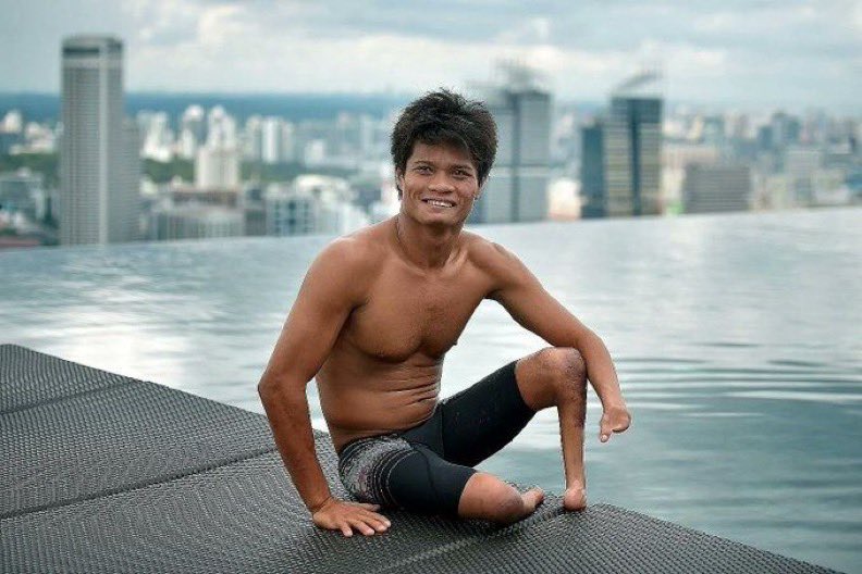 This is Ernie Gawilan

He became the 1st Filipino gold medalist at the 2018 Asian Para Games

But his 1st victory was in 1991

When he survived an abortion

He was being dismembered alive

His legs were ripped off

His arm is now underdeveloped

All due to "reproductive rights"