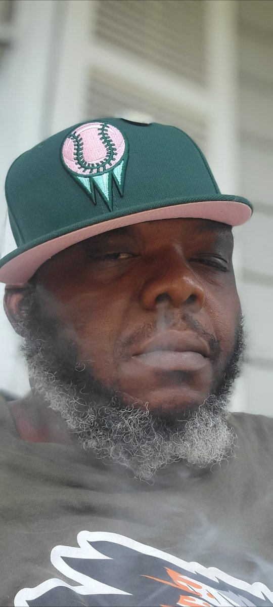 Dank1TheVandal's tweet photo. "Ice Ballers" - green eggs & ham
by @DionicWorldwide
#FOTD #StayConnected #customhat #Dionic #IceBallers #GreenEggs_Ham #pinkUV #preordered #Strictlyfitteds #fittedsOnly #DopeLogosOnly #IDontSnapbacks #DontTouchMyBrim #AccessibleExcellence #NOSIDEPATCHGANG https://t.co/Nx0h9c1FHS