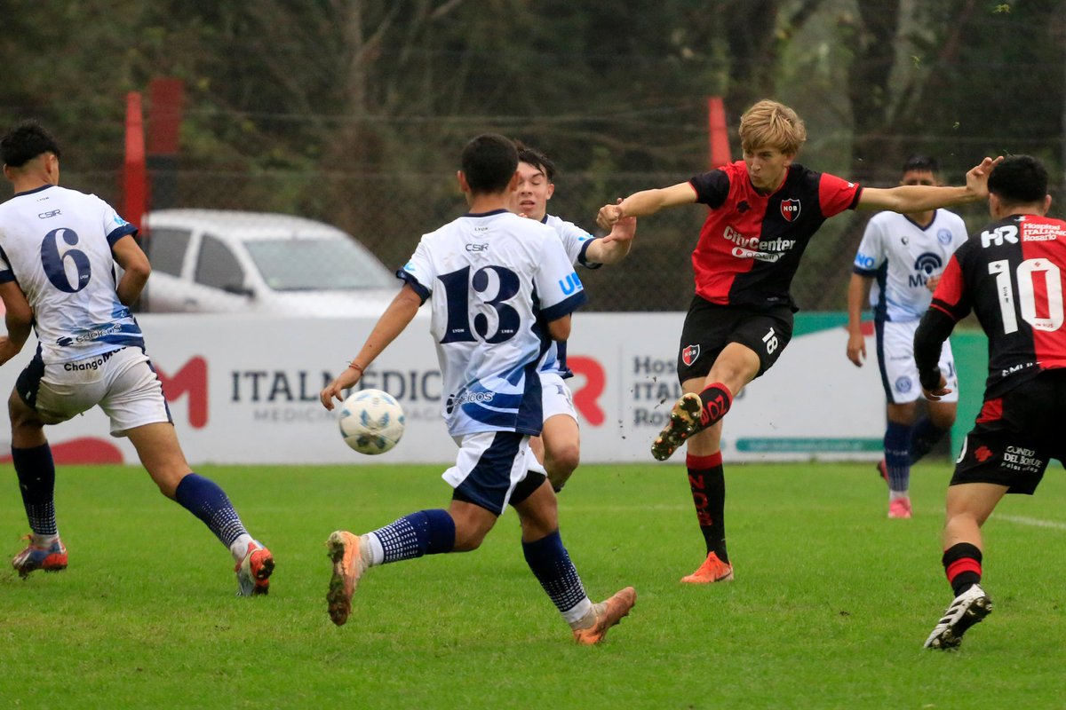 CaioLevrand's tweet photo. @AugustoLevrand zurdo Crack!
⚔️💪⚽️🔥
@NewellsJuvenil
@Newells
G o l a a a a z o o o! ⚽️
-
#futbol #newells #newellsjuveniles #afa #gol #argentina #fifa #promesas #funes #seleccionjuvenil #rfef #rffm #futgal #laliga #figc #figcsettoregiovanile #levrand #augustolevrand https://t.co/LLntsDezRk