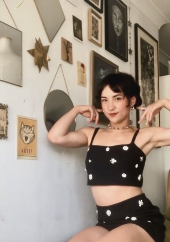 jessie mei li queen of growing out hair and having it look good at every single stage 🫶🏼