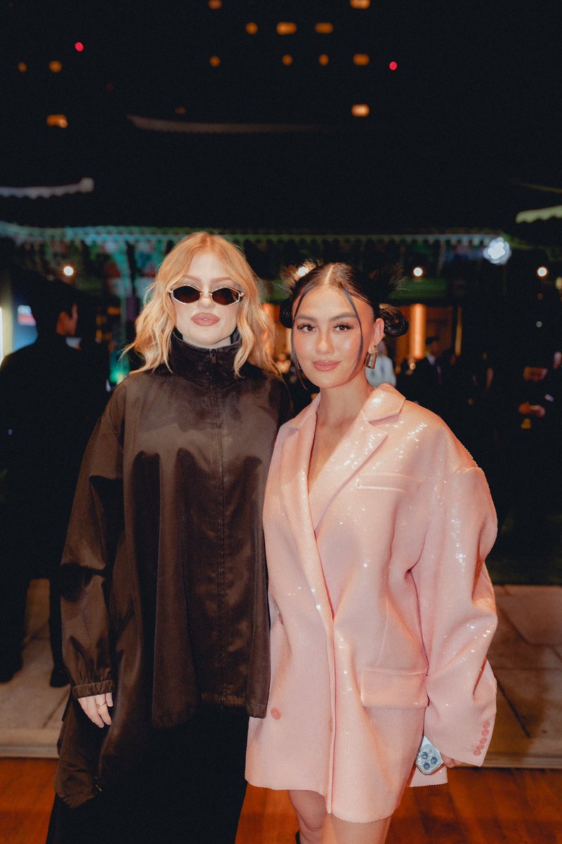 centraldaluisa's tweet photo. Lindas! Luísa Sonza e Agnez Mo no Billboard K-Power 100. https://t.co/7KgfJi3rm0