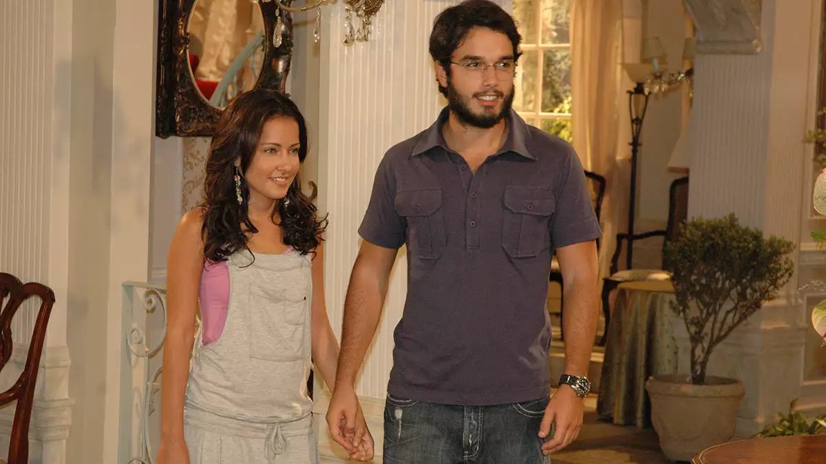 forumeplay's tweet image. Vidas Opostas acabava há 17 anos:

• Foi escrita por Marcílio Moraes com direção geral de Alexandre Avancini.
• Entrou no lugar de Cidadão Brasileiro e foi substituída por Caminhos do Coração.
• 1ª novela fora da Globo a vencer o Troféu Imprensa de melhor novela desde Éramos…