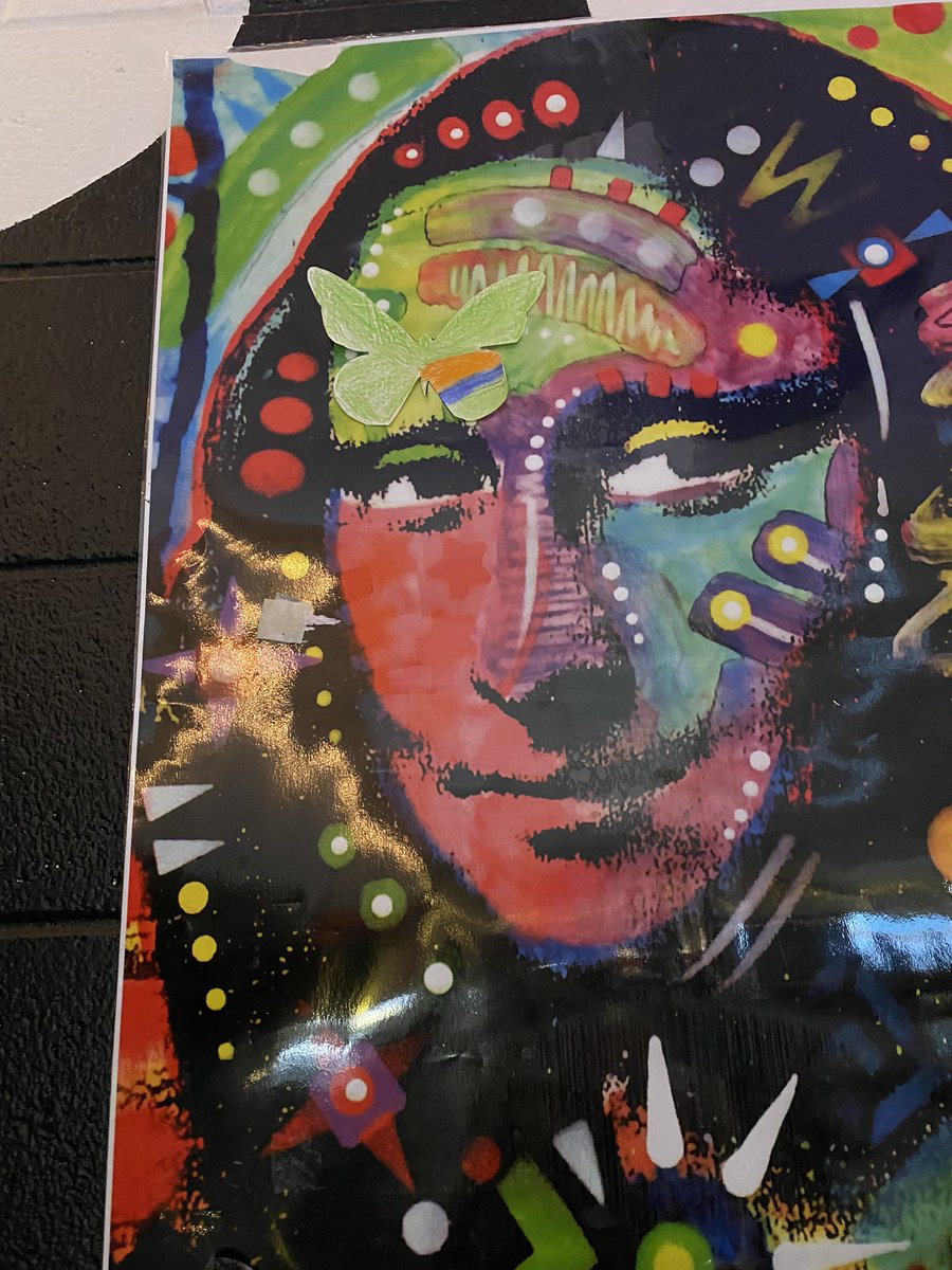 NNPSArts's tweet image. Can you find the camouflage butterfly?
@MenchvilleHS art students can 🦋😉

#OneNNPS #NNPSArts