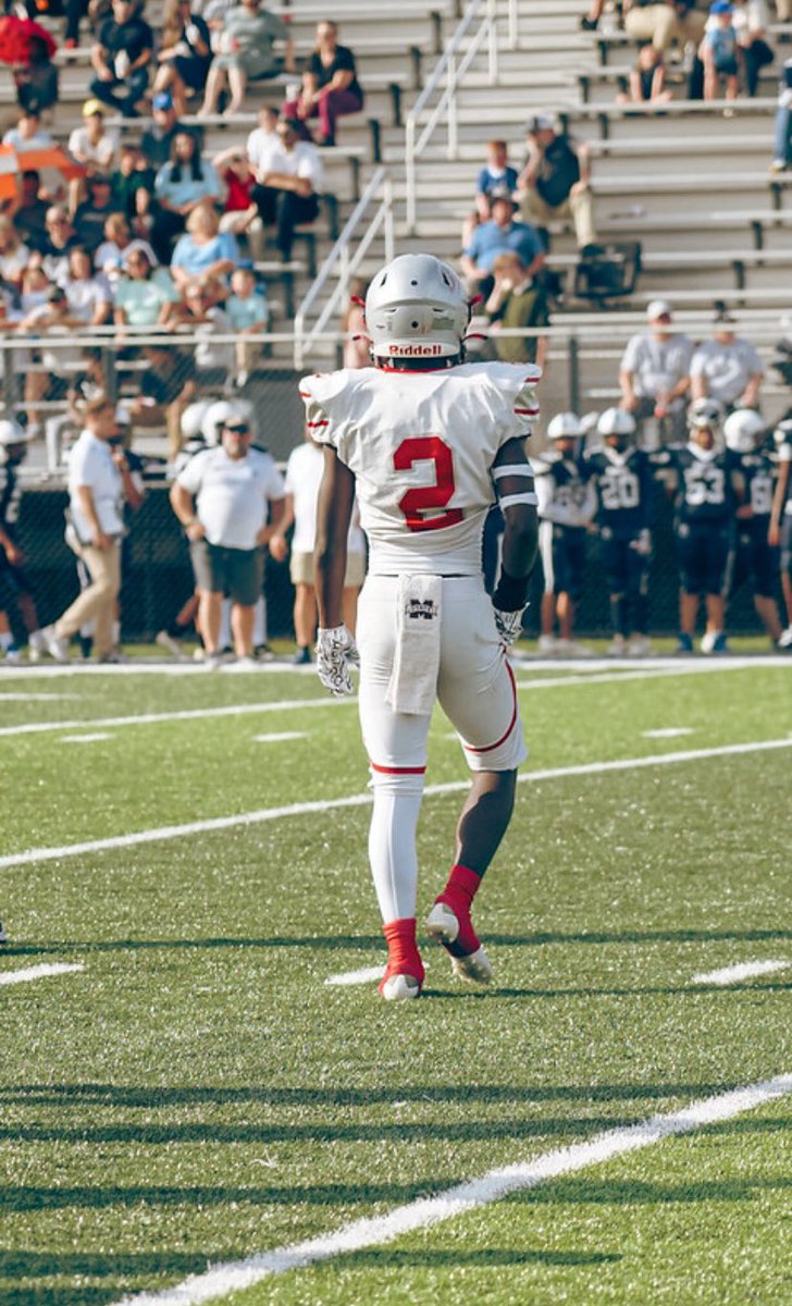 yal2nn's tweet photo. Great team win yesterday! 3 Touchdowns, 1 called back sadly. Definitely over 200 yards. #SpartanWay 💯 https://t.co/h00aOK2Y5R
