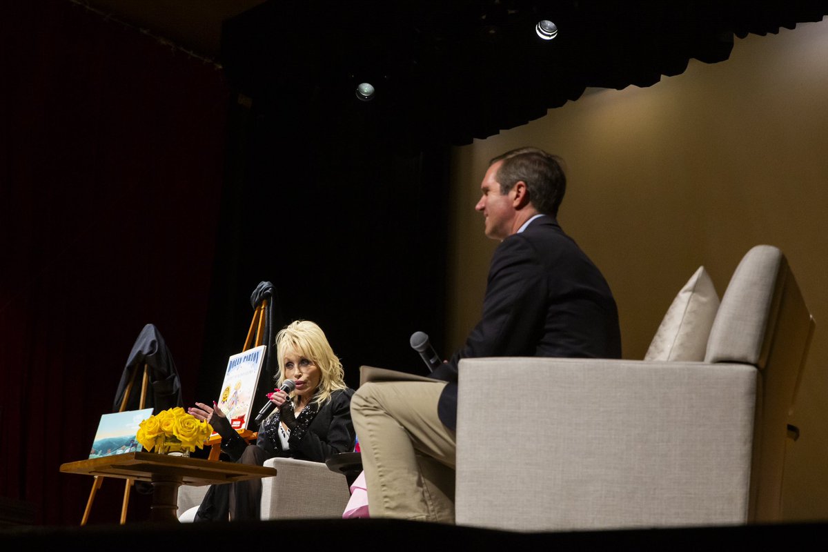 arden_barnes's tweet image. .@DollyParton visited the Lyric Theater in Lexington alongside @BritainyBeshear and @GovAndyBeshear to celebrate the expansion of her #ImaginationLibrary program to all Kentucky’s 120 counties. For @Kentuckycom
@monica_kast
