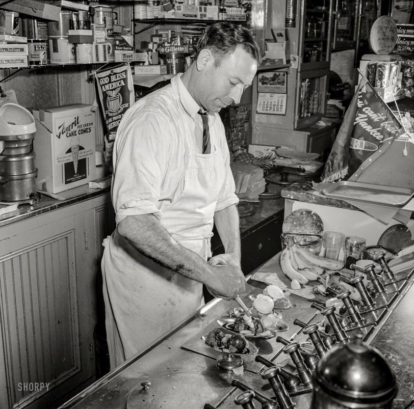 DannaBananas's tweet image. The Ubiquitous Banana: 1920  

"Dimitrios Giorgios, who came from Greece, runs a soda fountain. He wasn't here long before the country entered World War I and he joined up." 

#Bananas #BANANA #BananaSplit #IceCream #love #foodie #berry #NationalBananaLoversDay 

via shorpy