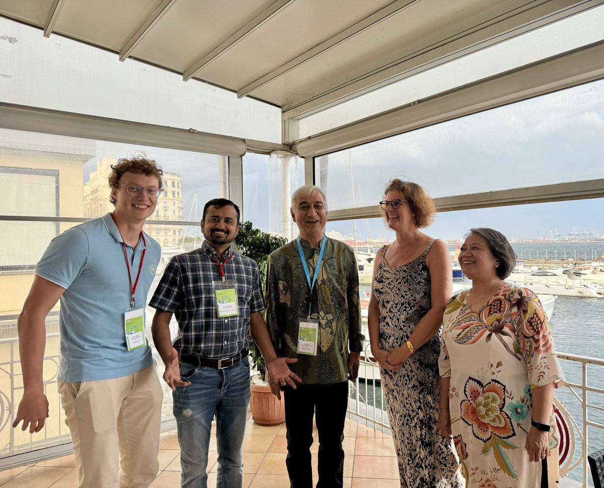 Atif Mashkoor (@atif_mashkoor) on Twitter photo Had an incredible time in Napoli with colleagues from <a href="/jkulinz/">JKU - Johannes Kepler Universität Linz</a> attending DEXA and IWCFS. Great discussions, stunning views, and unforgettable moments. Grazie, Napoli! 🇮🇹 #DEXA #IWCFS #Napoli Had an incredible time in Napoli with colleagues from <a href="/jkulinz/">JKU - Johannes Kepler Universität Linz</a> attending DEXA and IWCFS. Great discussions, stunning views, and unforgettable moments. Grazie, Napoli! 🇮🇹 #DEXA #IWCFS #Napoli