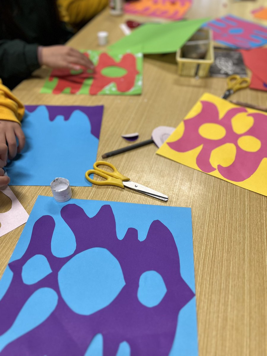 Ms Kelly Art Teacher tweet media