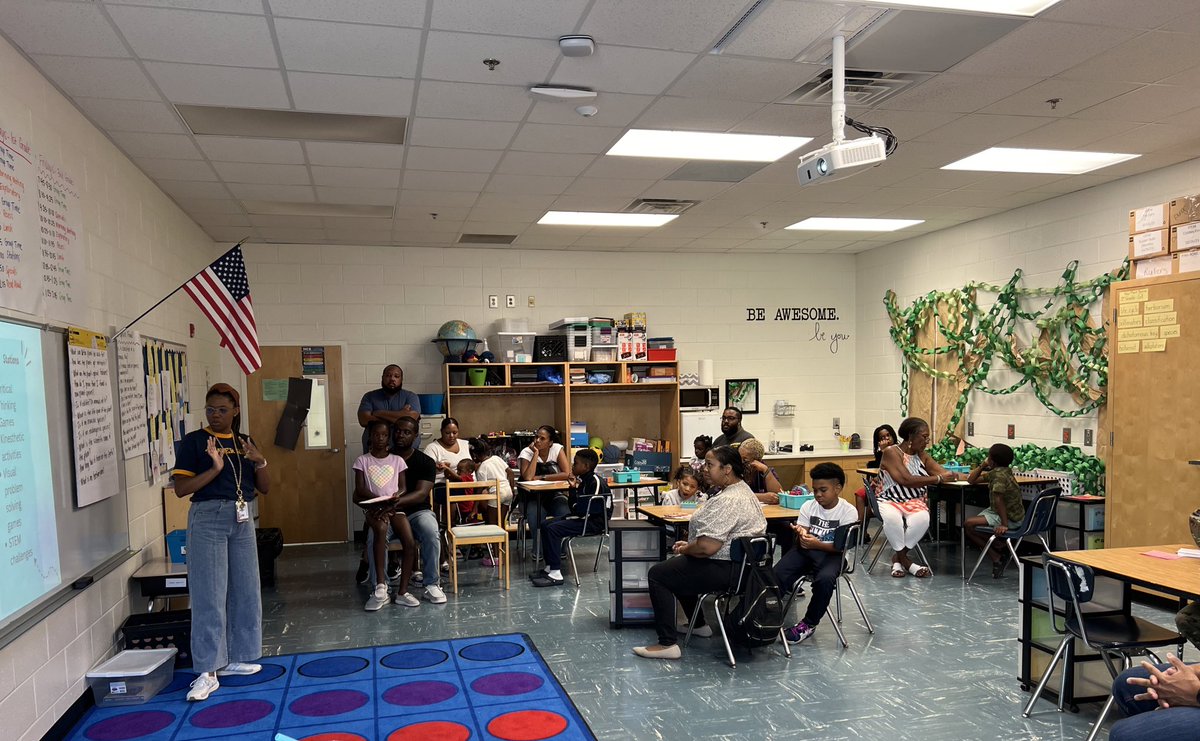 Full House at our gifted presentation tonight! <a href="/Timberridge_HCS/">Timber Ridge Elementary</a>