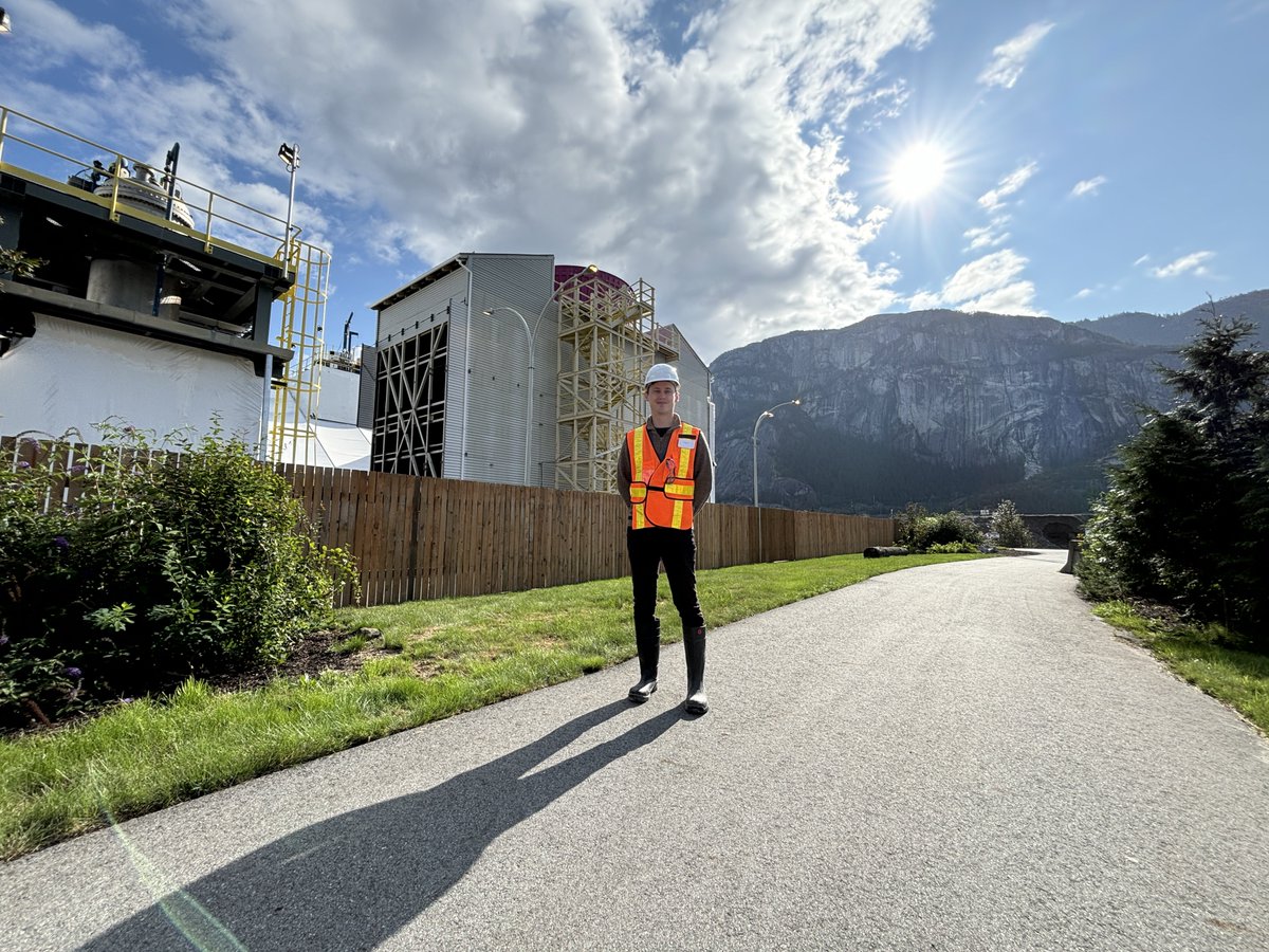 I got to visit <a href="/CarbonEngineer/">Carbon Engineering</a> today and tour their innovation centre - great to see how they’re pushing ahead domestically and abroad. 

🇨🇦 needs to be funding more carbon removal innovation and demonstration projects. The best way to get to net-zero is to get things built.