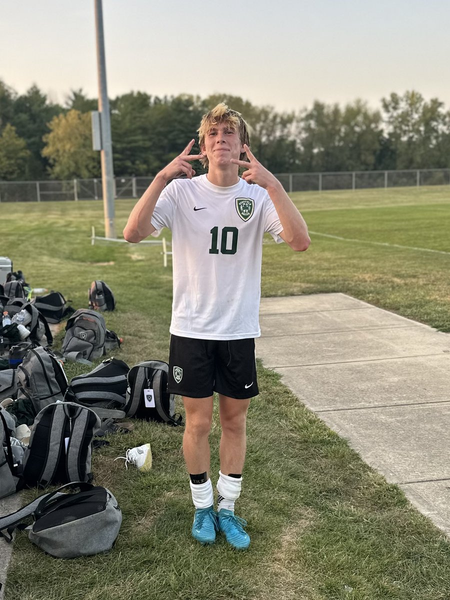 Score tied 1-1 in the end of 1st Half by Sundo!