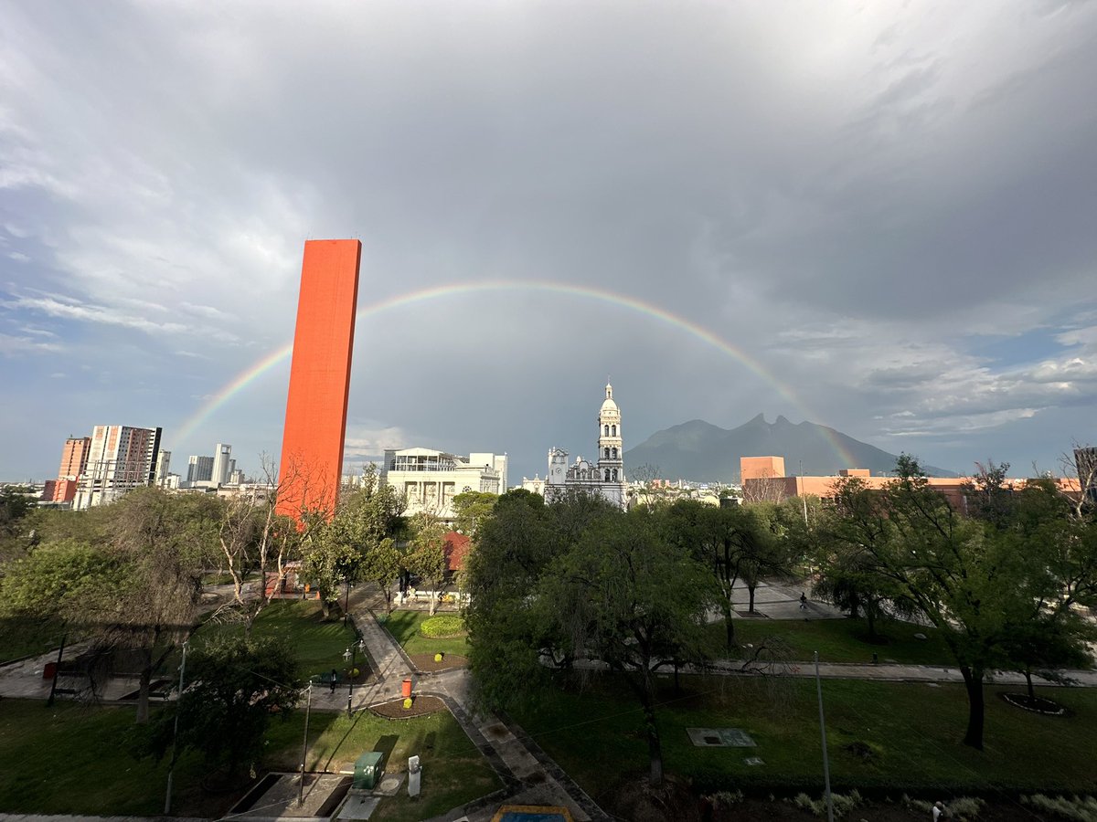 emilialovi's tweet photo. #Monterrey después de la lluvia 🌈🤍 https://t.co/qHvKObU6Ng