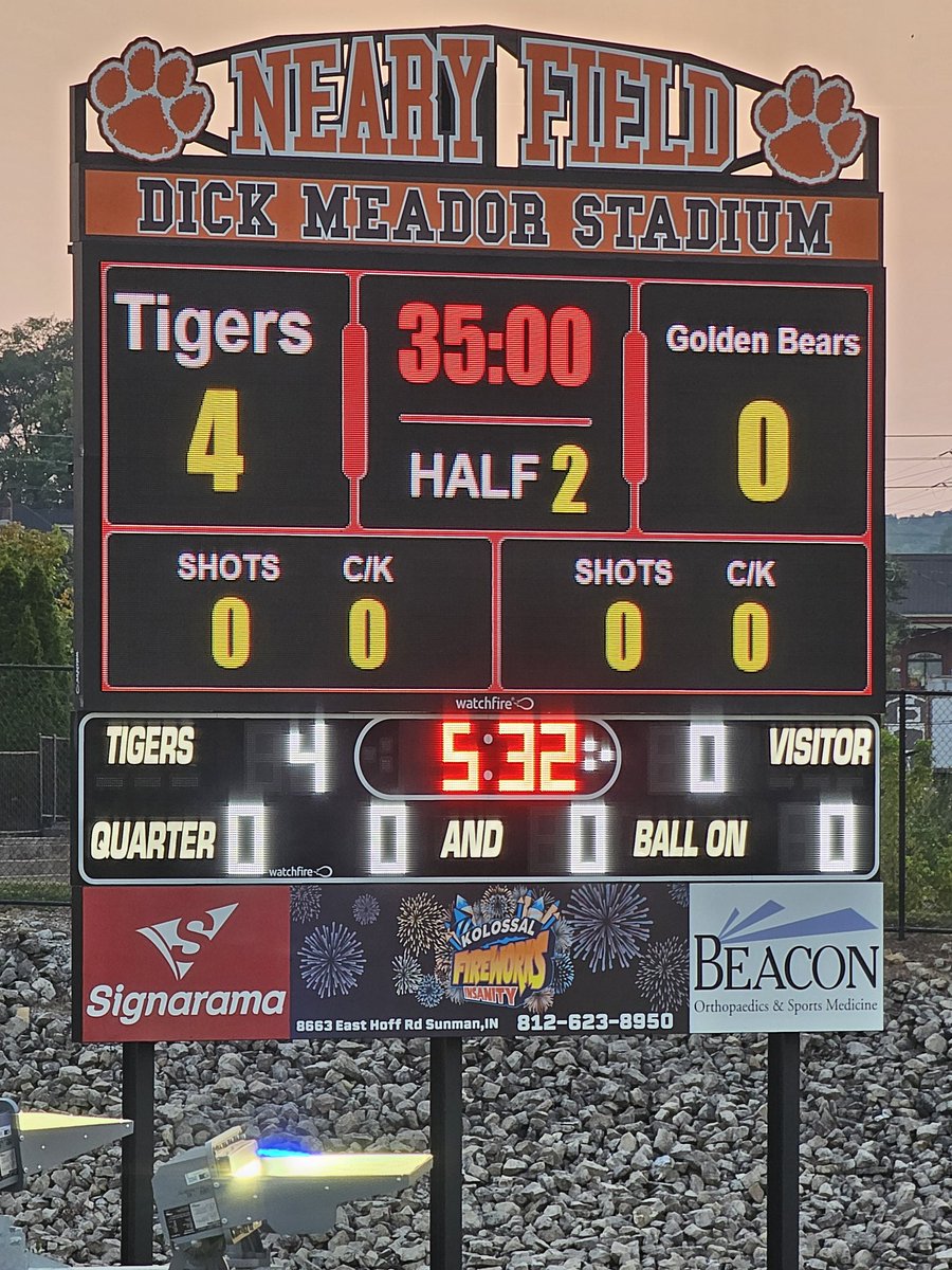 sgiesting's tweet photo. Halftime score at the pit @lhstigercoach @tigers_lhs https://t.co/IqMIZZt7An