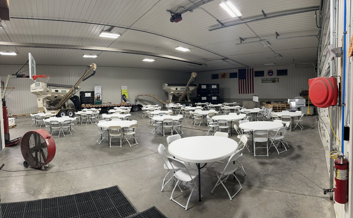 farmerfouch's tweet photo. Almost feels like the night before Christmas! 🎅🌽🍺 🥩💥@ChannelSeed #Channelfest is tomorrow! See everyone there! 🌽 🎸 🌽🎸@IowaEverywhere @FPShow @CycloneMBB @Iowa_Channel @ChrisMWilliams @Hassel_Chris @chief321 @Continuum_Ag @blackhawklive 🇺🇸 🇺🇸🇺🇸🇺🇸🇺🇸🇺🇸 https://t.co/17Nprv49Sy