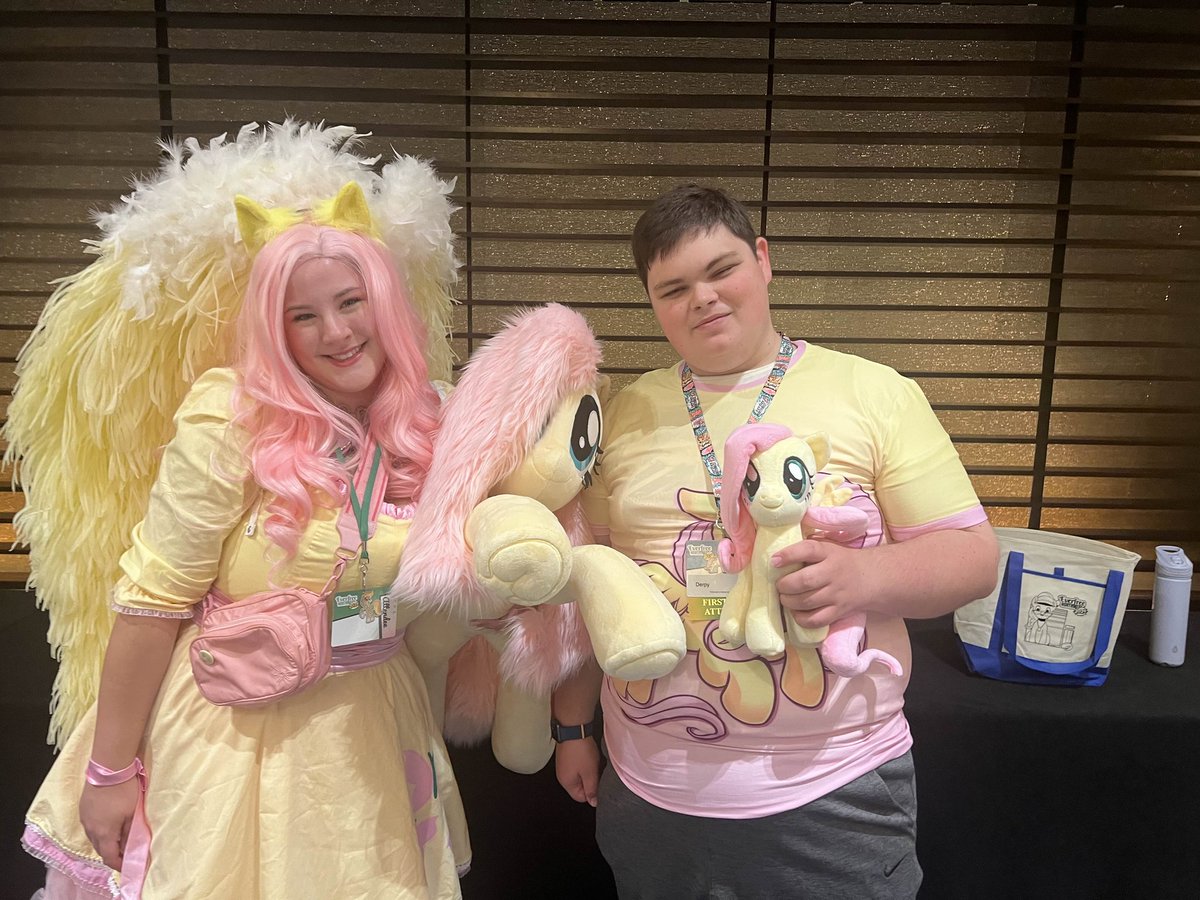 flutterblushie's tweet image. Words cannot begin to express how amazing my time was at @EverfreeNW. The best part was my friends, but day 0 until I boarded my plane, the magic of friendship felt incredibly real. The convention was so amazingly well done and far exceeded every expectation. Proud to be a brony!