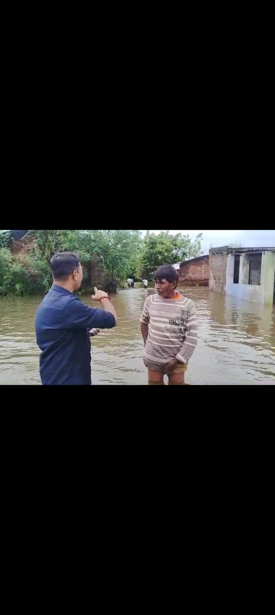 BnvVijaykumar's tweet photo. Devatadpad... સ્થાનિક ગ્રામજનોની મદદથી ગામમાં ભરાયેલા વરસાદી પાણીના નિકાલની કામગીરી.... by TEAM DEVATADPAD Ta.sojitra,Dist.ANAND https://t.co/97HN1a0kgE