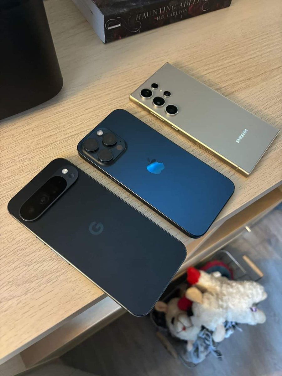 As far as I am concerned there are only two phones, iPhone and other phones 😆