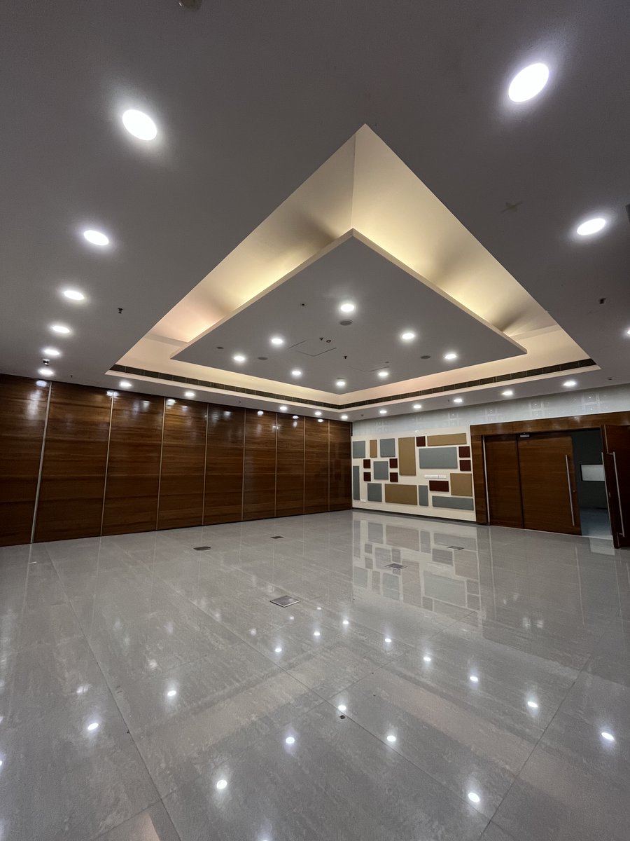 CidcoC's tweet photo. ๐ Elevate your next conference at CIDCO Exhibition and Convention Centre! Whether you need a large open area or smaller, more intimate sections, we've got you covered. #conferencehalls #eventvenues #mumbaievents #cidcoexhibitioncentre #customizablespaces #eventplanning https://t.co/XWJCvtZx6r