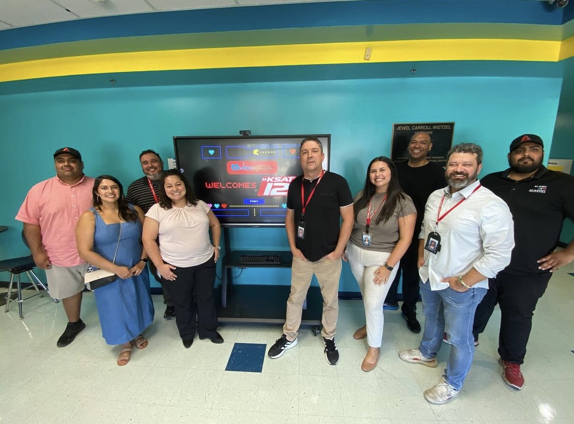 BexarFest_org's tweet photo. Last week, we took our partners at KSAT to the Harlandale Makerspace, where awesome ideas and collaboration ensued.

Stay tuned for some exciting things coming your way! 👀
@ksatnews @HarlandaleISD

#BexarFest9 #TRLProductions #nonprofit #sanantoniotexas #freeevent https://t.co/7fbXVrJ2bj