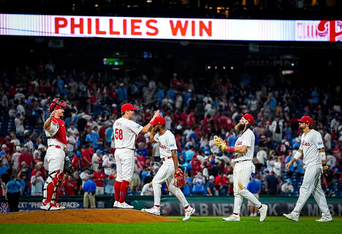 Phillies's tweet photo. Vibes 📈 https://t.co/uYodsMdupi
