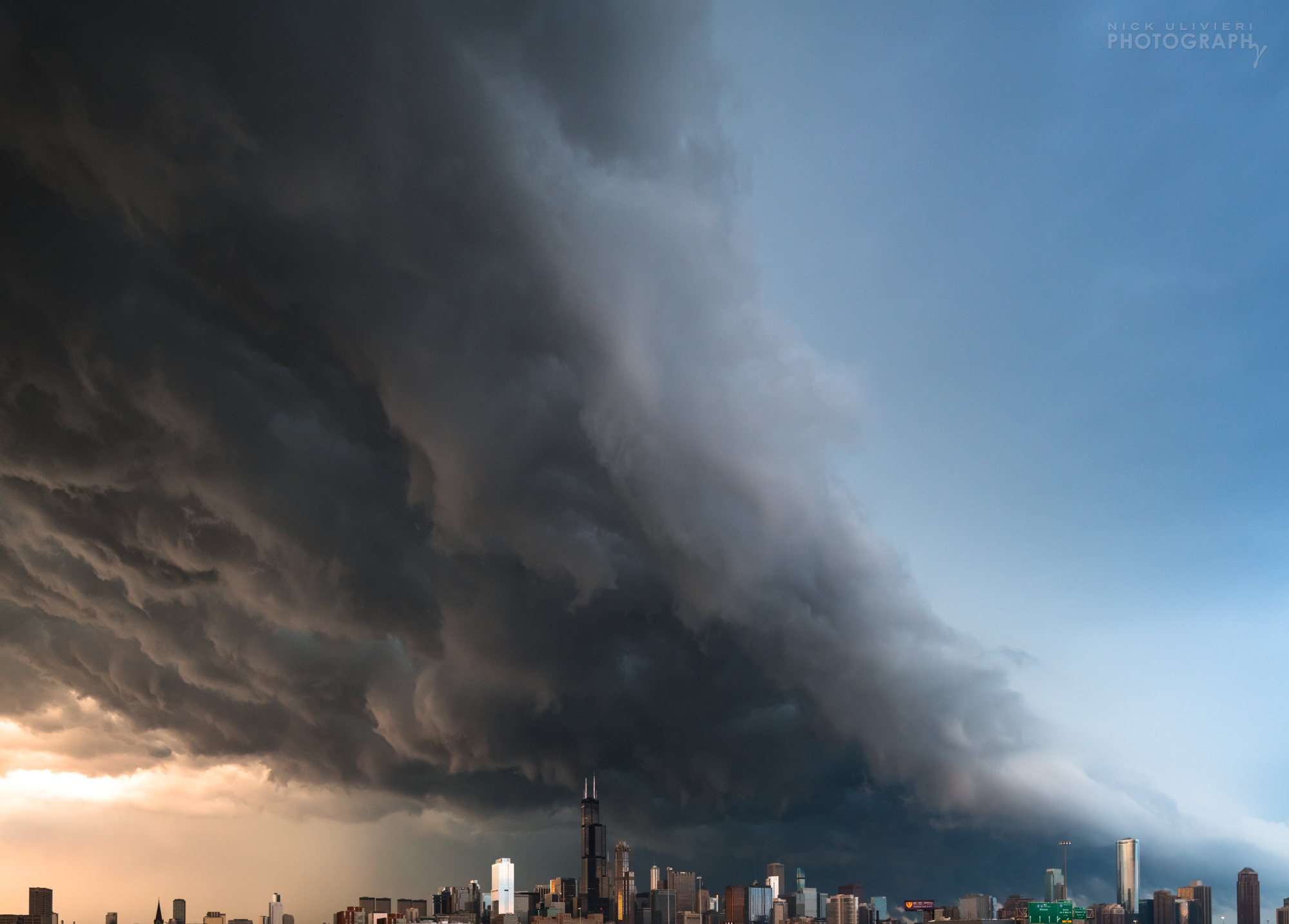Nick Ulivieri on X: "A wide-angle view of the shelf cloud as it barreled  over Chicago // #ILwx #ChicagoWX https://t.co/fnXYdeMBPx" / X