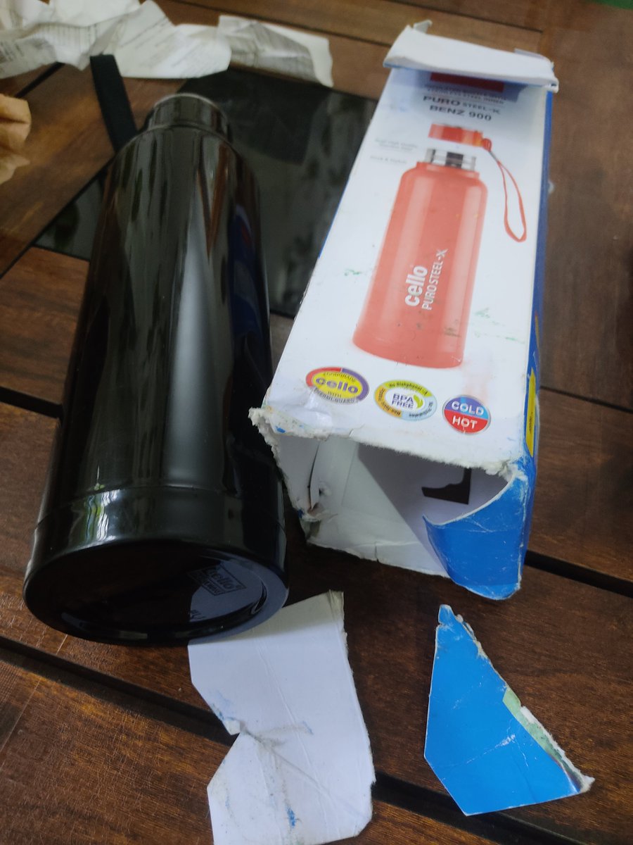 thulasimanoj's tweet photo. @amazonIN your service and delivery has started to diminish very badly m receiving damaged and used products and packages recently very frequently and customer service is hopeless. There is 2 instances in last 2 months #amazonindia @amazon https://t.co/wPnU1HWits