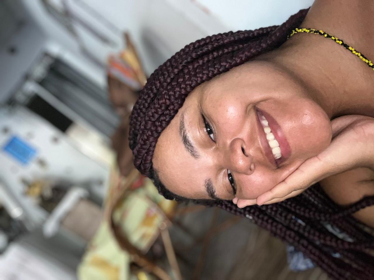 Annacaolina2001's tweet photo. De Yemanjá eu sou 🌊🌊 https://t.co/HWAmsMHVTS